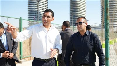 وزير الشباب يتفقد المنشآت الرياضية بمدينة العلمين الجديدة