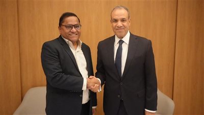 مصر وسريلانكا تبحثان تعزيز التعاون والاستثمارات في مانيلا