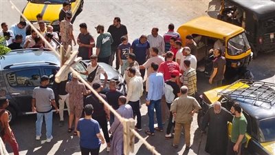 تصادم ملاكي وتاكسي بطريق ملك حفني في الإسكندرية