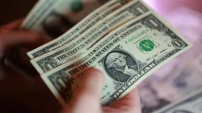 الدولار يحافظ على مستوياته في مصر وسط ترقب الأسواق العالمية