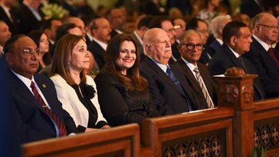 وزيرة الهجرة تشارك في قداس عيد القيامة المجيد بالكاتدرائية المرقسية