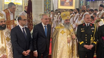 سفير مصر بفرنسا يهنئ أسقف باريس بمناسبة عيد القيامة المجيد