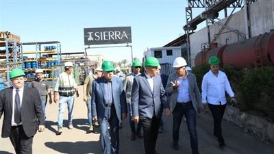 محافظ الشرقية يشيد بدور الصناعة المحلية بالمحافظة وقدرتها التنافسية في الأسواق العالمية