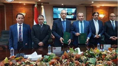 توقيع بروتوكول تعاون بين “الصادرات والواردات” والتمثيل التجاري لرفع القدرة التنافسية