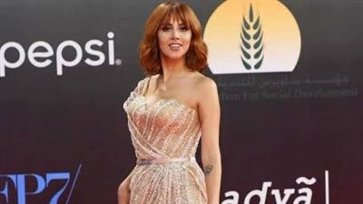 ياسمين رئيس تنتظر الفستان الأبيض 