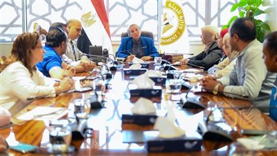 وزيرة البيئة: تعزيز دور جهاز تنظيم إدارة المخلفات في المنظومة وإشراك القطاع الخاص