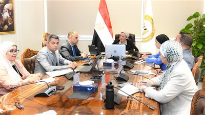 وزيرة البيئة تناقش مع ممثلي مُنظمة التعاون الاقتصادي والتنمية OECD مسودة تقرير سياسات النمو الأخضر