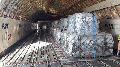 مطار العريش يستقبل الطائرة الرابعة للمساعدات الإغاثية العاجلة لقطاع غزة