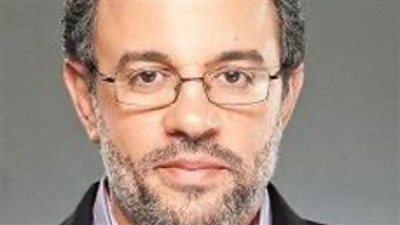 عمرو خفاجي يحاضر عن تجربة هيكل التلفزيونية في البحرين بدعوة من الشيخة مي آل خليفة