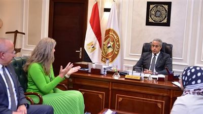 وزير العمل يلتقي رئيس الاتحاد العالمي للتوظيف