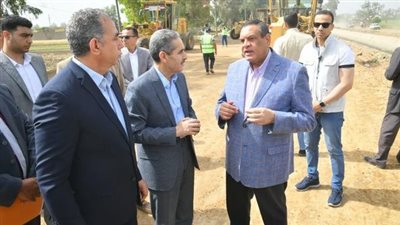 وزير التنمية المحلية ومحافظ الغربية يتفقدان مشروعات الرصف والتطوير بمركزي زفتى والسنطة