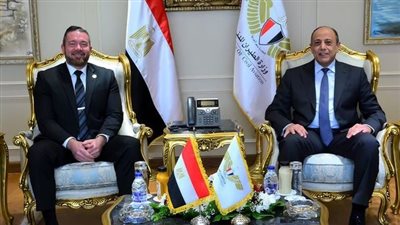 وزير الطيران المدنى يلتقي وفد إدارة أمن النقل الأمريكية (TSA) بالعاصمة الإدارية