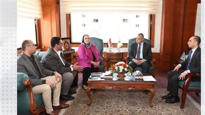 وفد وزارة التخطيط يتابع مشروع 