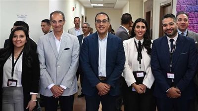 رئيس الوزراء يتفقد المنطقة التكنولوجية بمدينة برج العرب الجديدة