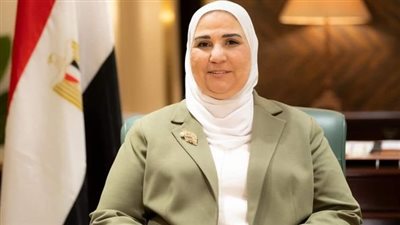 وزيرة التضامن الاجتماعي تتابع تفويج حجاج الجمعيات الأهلية