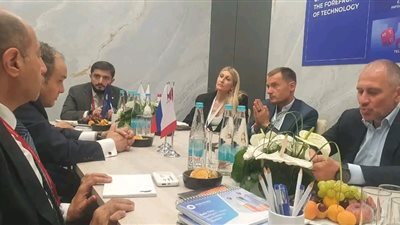وزير الصناعة يبحث مع وزير الاقتصاد بمقاطعة روستوف إنشاء مركز للحبوب الروسية في مصر