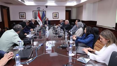 وزير الاتصالات يبحث مع مسؤولى نوكيا التوسع فى تصنيع هواتفها محليا وتصديرها للخارج