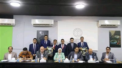 إعلام الأزهر يبدع في مشروعات التخرج لعام 2024 ولجنة التحكيم تشيد بالطلاب 