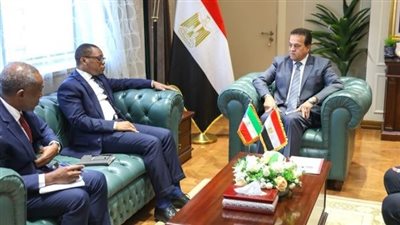 وزير الصحة يوجه بإرسال قوافل طبية لغينيا للتوسع في العمليات الجراحية