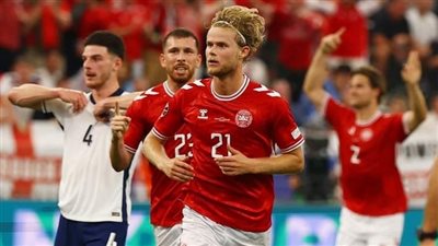الدنمارك يتعادل مع الانجليز في دور المجموعات