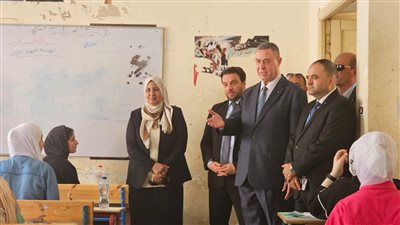 بالصور..السفير دياب اللوح ١١٠٠طالب فلسطيني يؤدون امتحانات الثانوية العامة بمصر 