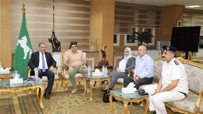 محافظ الشرقية يصل مقر ديوان عام المحافظة ويتفقد شوارع مدينتي بلبيس والزقازيق