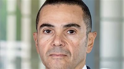 وزير الاستثمار يبحث مع شركة 