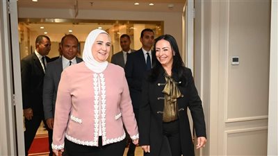 مايا مرسي تشيد بجهود وزيرة التضامن الإجتماعي السابقة 