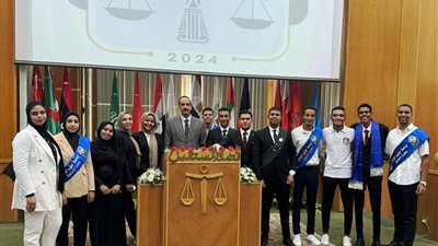 جامعة المنصورة تكرم طلاب حقوق قنا المشاركين فى مسابقة 