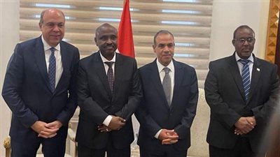 وزير الطيران:تدشين الخطين الجديدين يعكس إلتزام مصر في تحقيق رؤيتها 