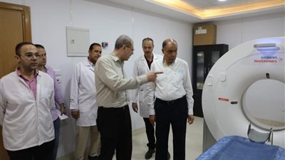 محافظ المنيا يتفقد عددا من المستشفيات ويشدد على الالتزام بأعلى مستويات النظافة والتعقيم