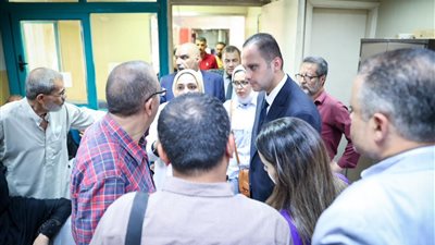 نائب وزير الصحة يتفقد عيادة ناصر الشاملة التابعة للهيئة العامة للتأمين الصحي بالقاهرة