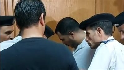 عاجل| أول ظهور لـ«سفاح التجمع» داخل قفص الاتهام.. التحقيقات: أنهى حياة 3 سيدات