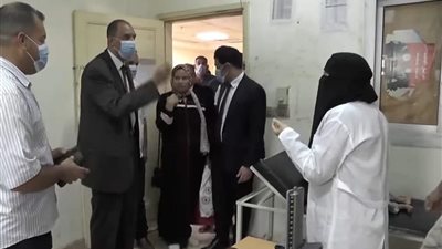 وزير الصحة يجري اتصالا هاتفيا بطبيبة مستشفى المراغة