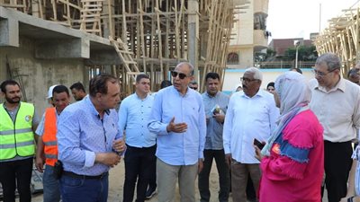 محافظ المنيا يتفقد أعمال توسعات محطة مياه بنى مزار ومحطة مياه الصعايدة بمغاغة