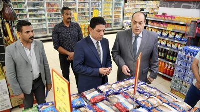 نائب محافظ سوهاج يقود حملة للرقابة على الأسواق وضبط الأسعار بمدينة سوهاج