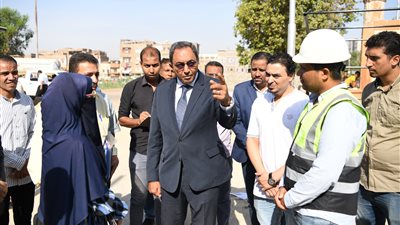 محافظ قنا يتفقد عدداً من المشروعات الخدمية بمدينة قفط