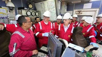 وزير البترول يتابع العمل وتقنيات الحفر لتنمية الآبار المكتشفة