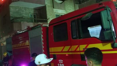 نشب حريق هائل في عقار سكني بميدان الساعة بفيصل