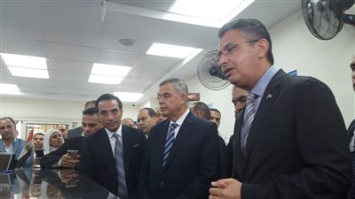 وزير التموين يوجه مراكز الخدمة المطورة بإنهاء كافة طلبات المواطنين