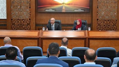 وزير الصناعة والنقل: تعديل تشريعي لتقنين أوضاع المصانع المقامة على الأراضي الزراعية