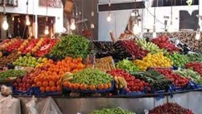 البصل يبدأ بـ 2.5.. أسعار الخضراوات والفاكهة بسوق العبور