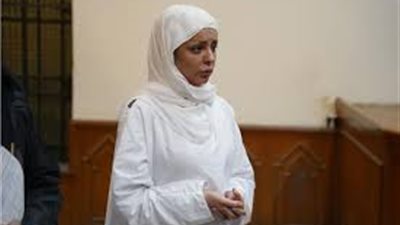 تأجيل محاكمة مضيفة الطيران قاتلة ابنتها لـ27 أغسطس