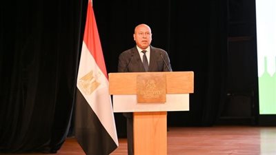 الوزير: حريصون على التعاون مع البيئة واتحاد الصناعات لسرعة الالتزام بالمعايير الخضراء