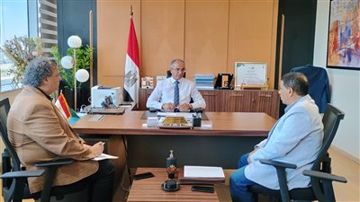 نائب وزير الإسكان يلتقى رئيس شركة مياه المنوفية لمتابعة جهود تحسين مستوى الخدمات