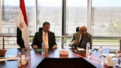 وزيرا الكهرباء والزراعة يبحثان تأمين التغذية الكهربائية لأوضاع مزارع الدواجن