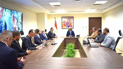 نائب وزير الإسكان يلتقي ممثلي شركات أحد التحالفات المهتمة بتوطين صناعة مكونات مشروعات مياه الشرب