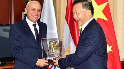 محافظ الأقصر يستقبل عضو اللجنة المركزية الـ 20 للحزب الشيوعي الصيني
