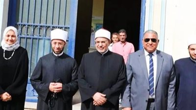 رئيس جامعة الأزهر: الإمام الأكبر يولي الوافدين عناية خاصة لكونهم سفراء للوسطية والاعتدال في بلادهم