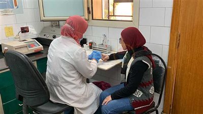 مليون ونصف خدمة مجانية في أول يوم لحملة «100 يوم صحة»